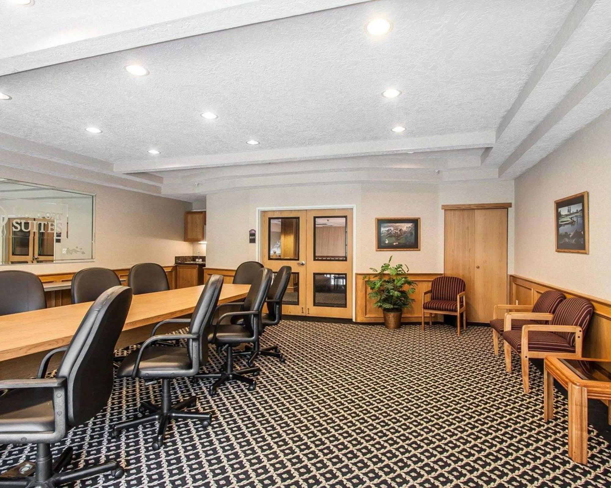 Comfort Suites Clackamas Exterior foto