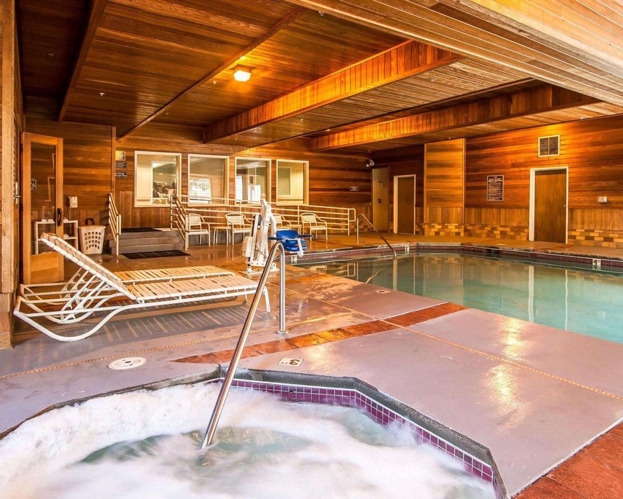 Comfort Suites Clackamas Exterior foto